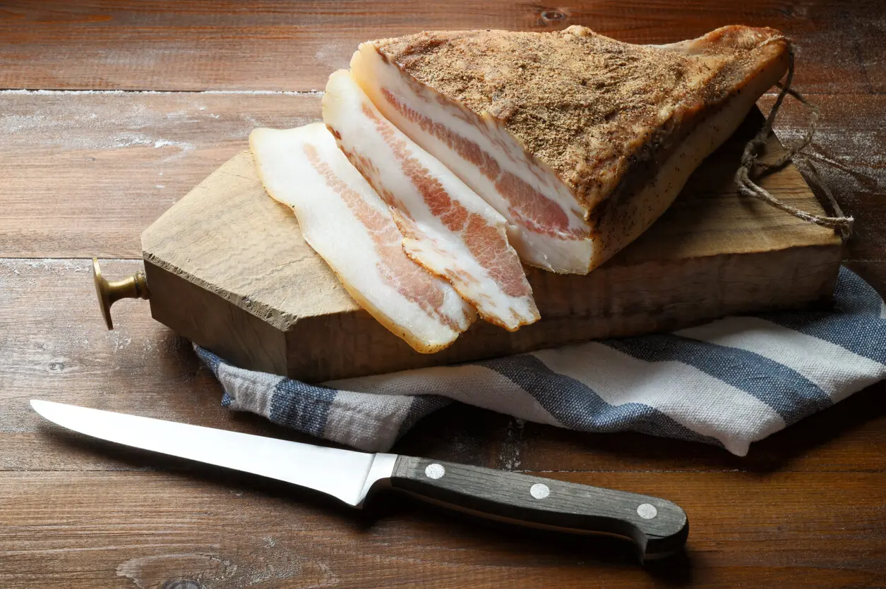 carne de la carbonara - Qué diferencia hay entre el guanciale y el bacon